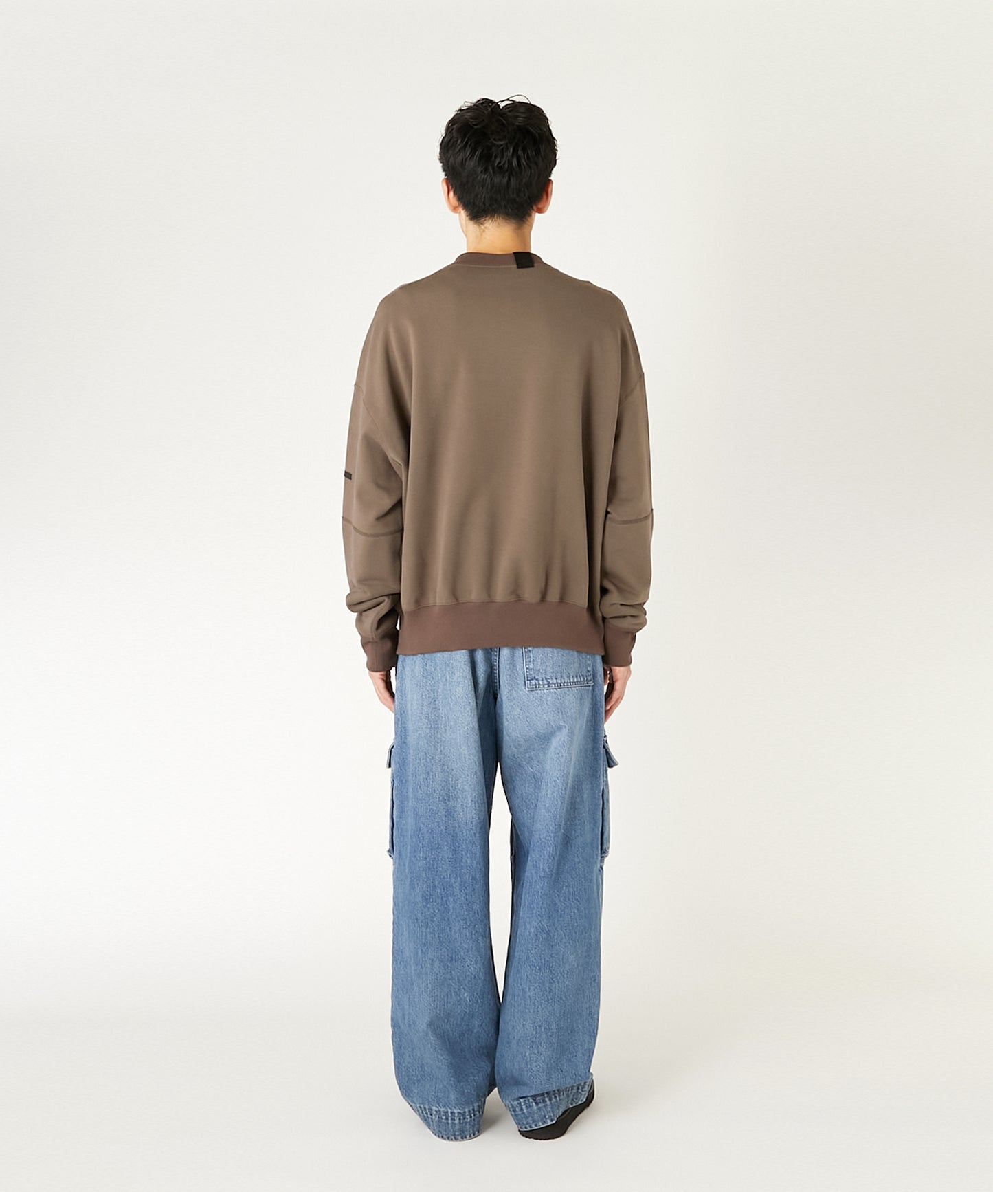 CREW NECK SWEATSHIRT