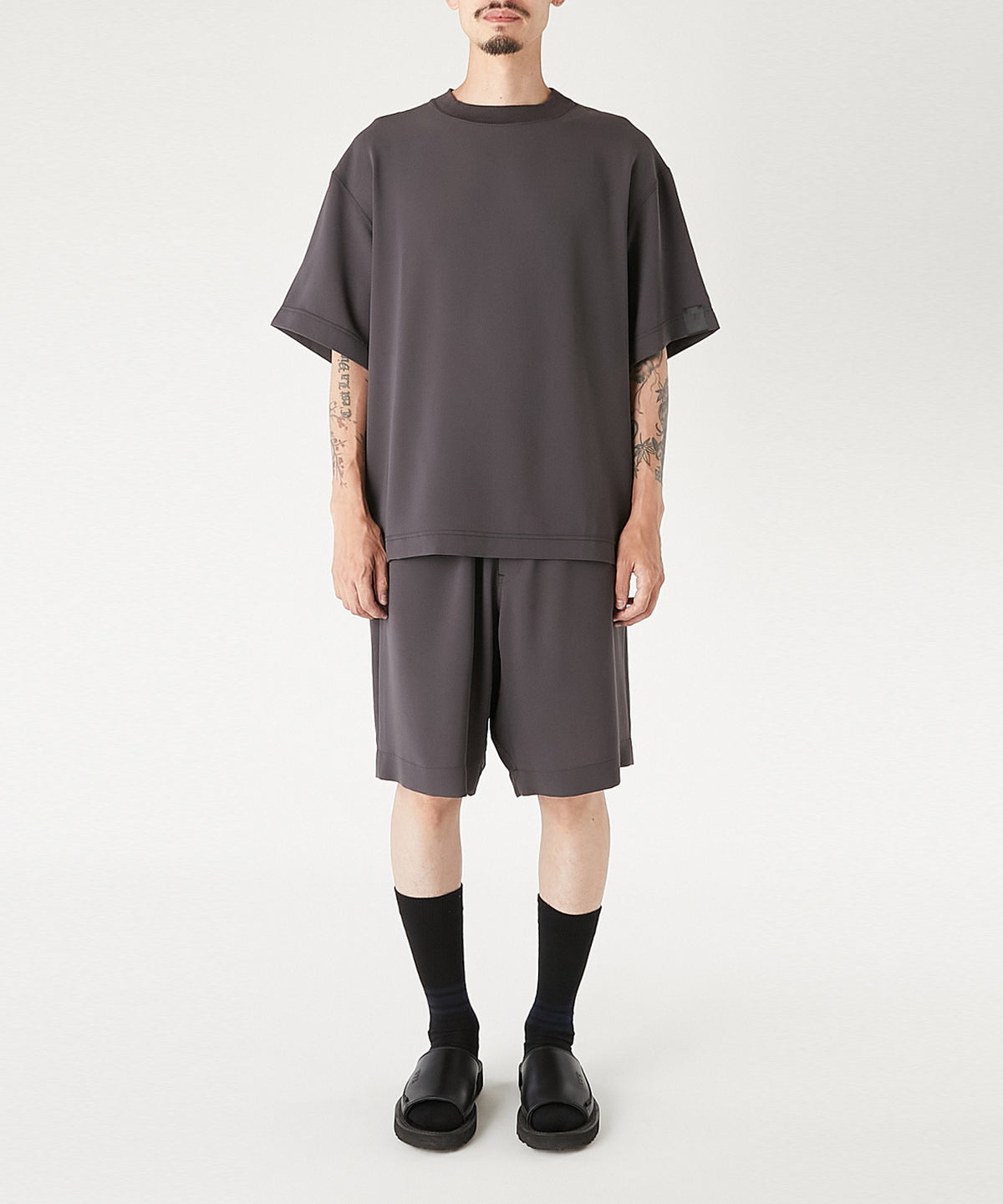 CREW NECK T-SHIRT