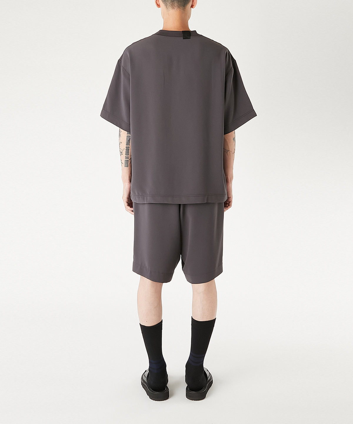 CREW NECK T-SHIRT