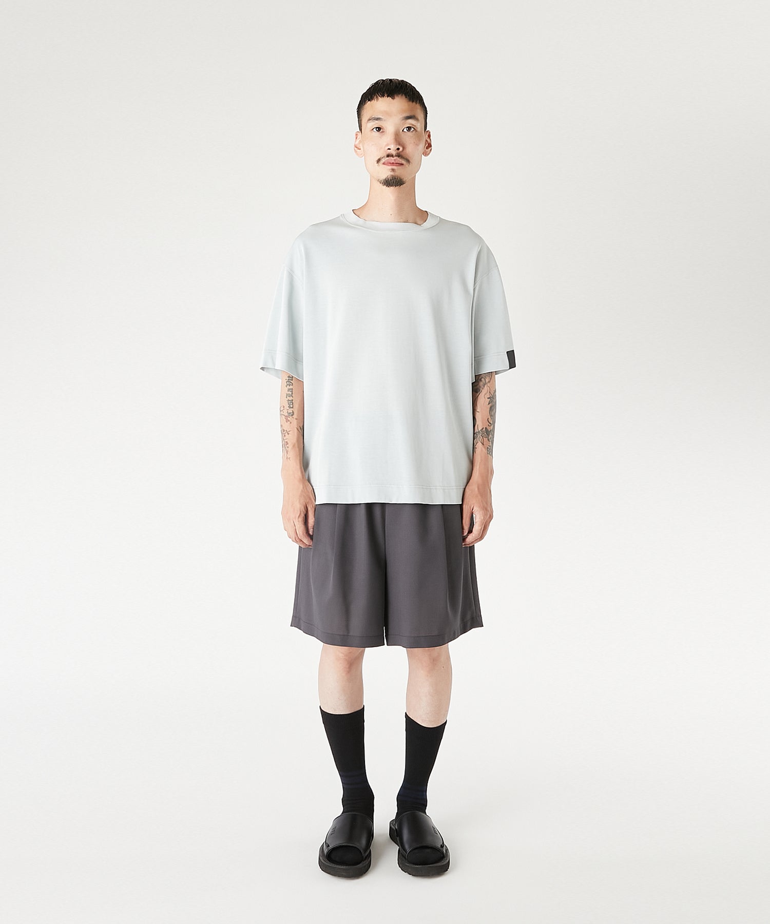 CREW NECK T-SHIRT