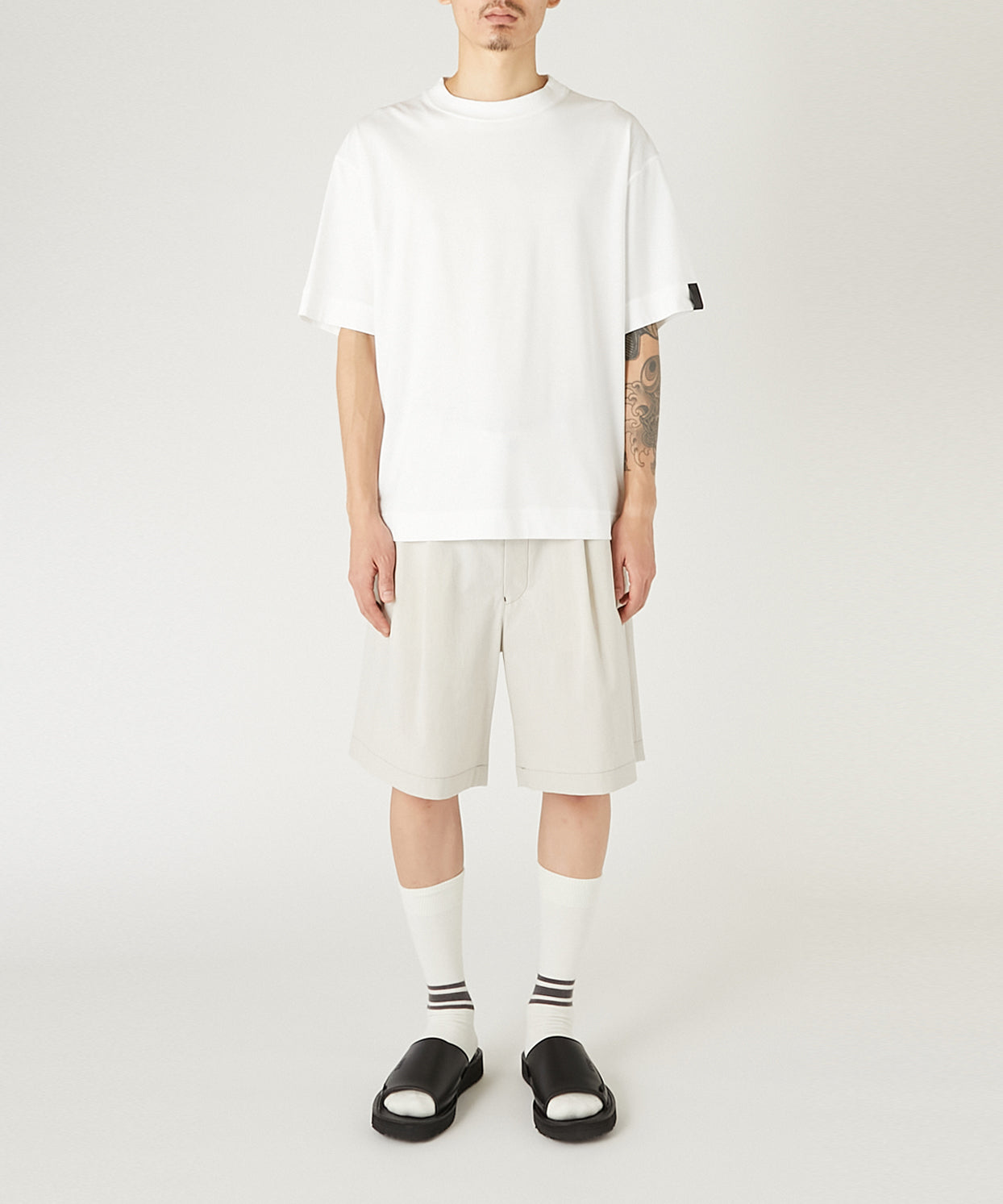 CREW NECK T-SHIRT