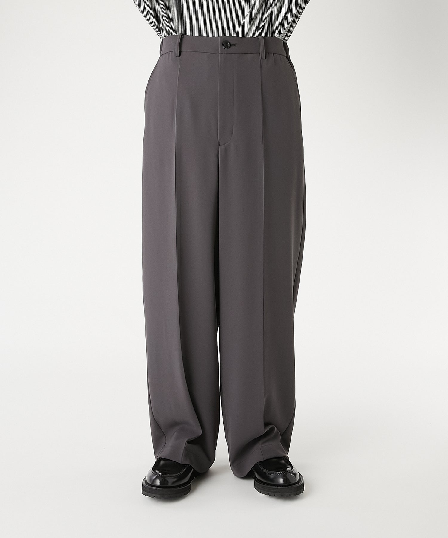 CENTER SEAM WIDE TROUSERS