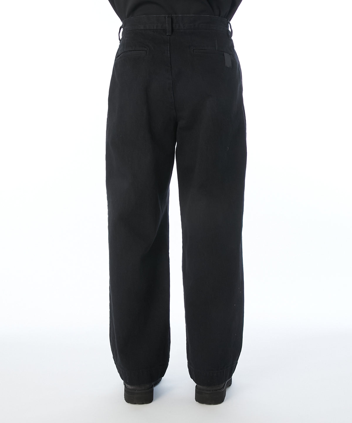 2TUCK DENIM TROUSERS