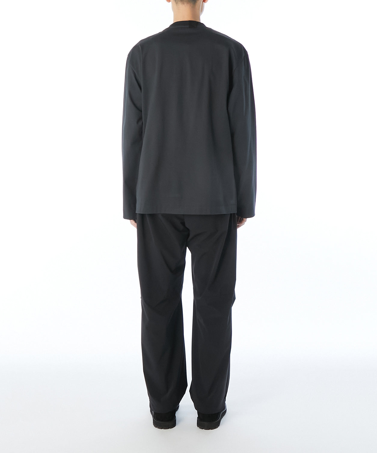 LONGSLEEVE T-SHIRT