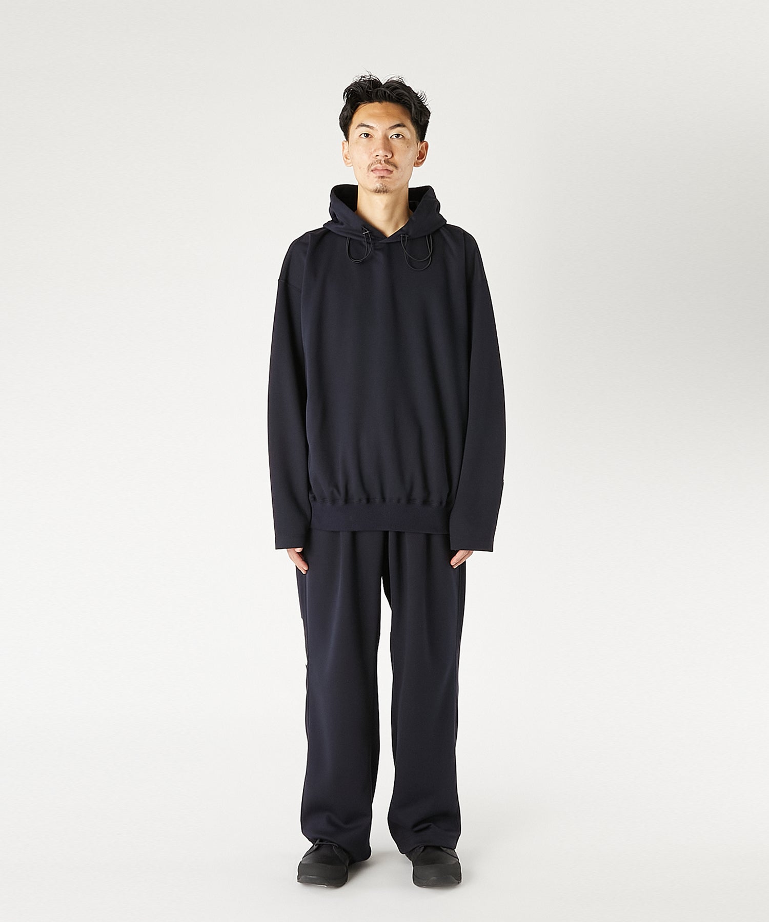 DRAWSTRING HOODED SWEATSHIRT