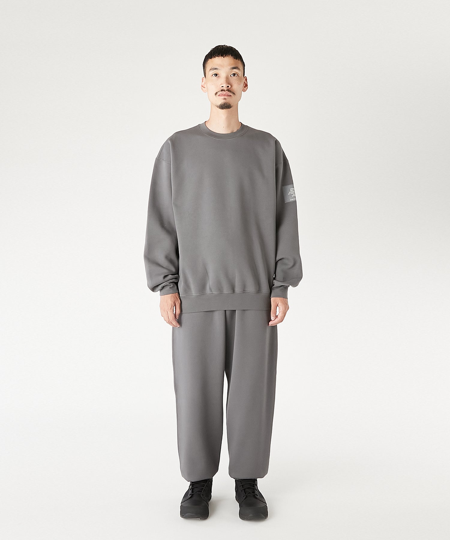 CREWNECK SWEATSHIRT