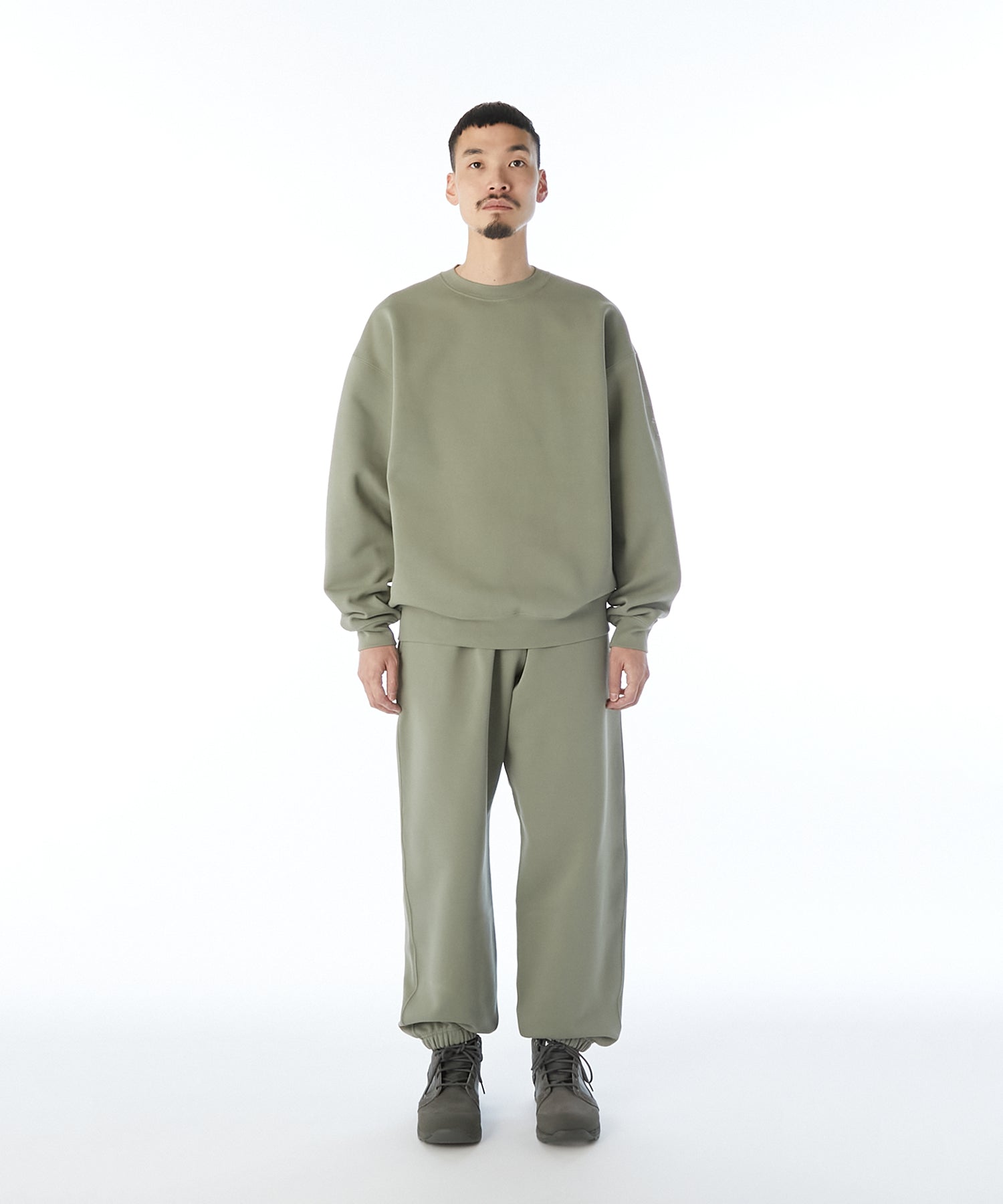 CREWNECK SWEATSHIRT