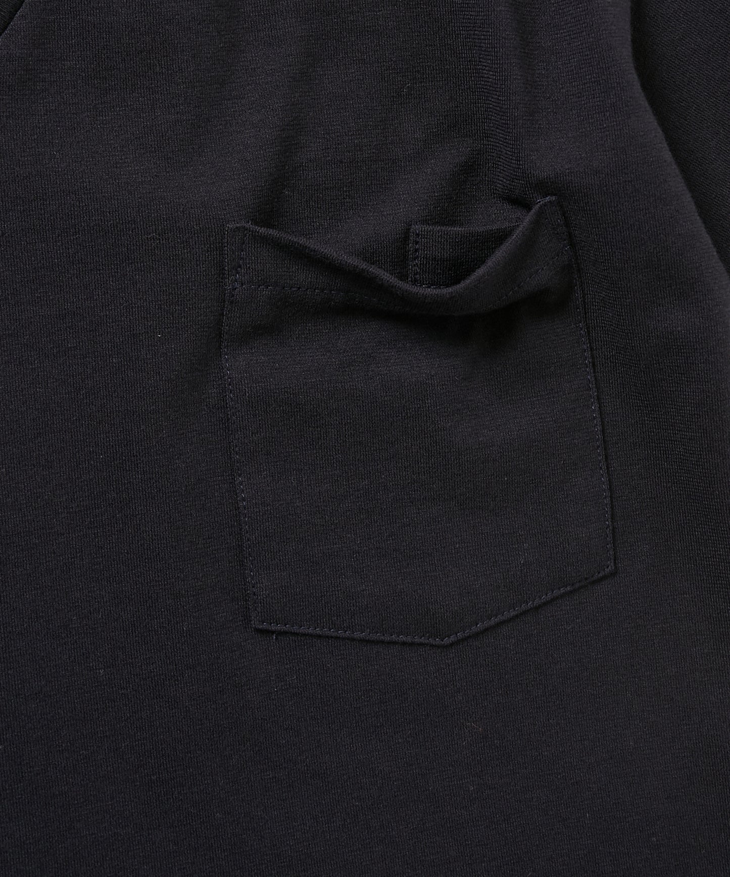V NECK T-SHIRT