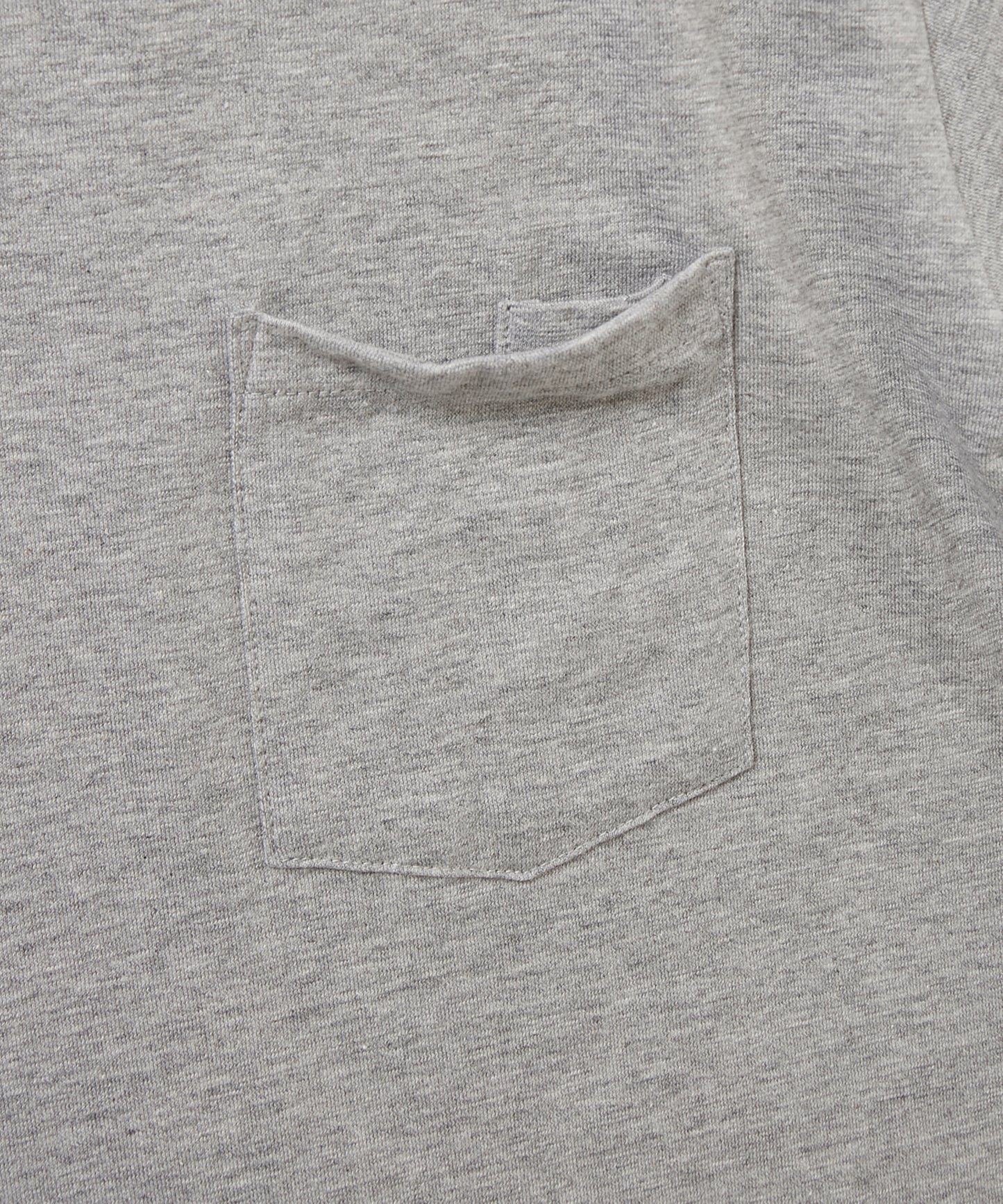 V NECK T-SHIRT