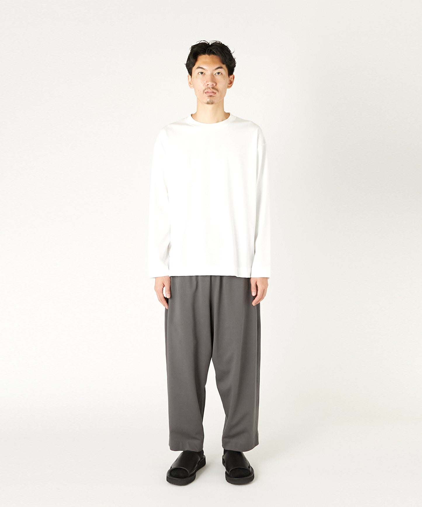 CREW NECK LONG SLEEVE T-SHIRT