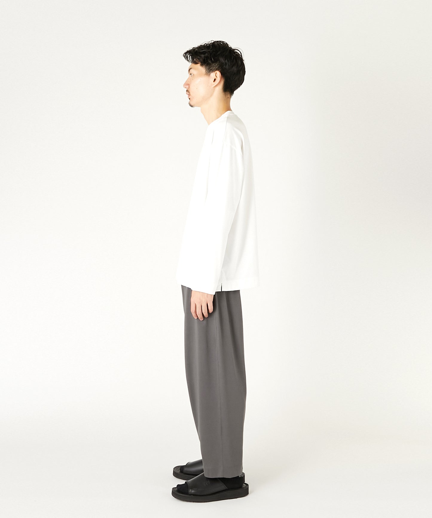 CREW NECK LONG SLEEVE T-SHIRT