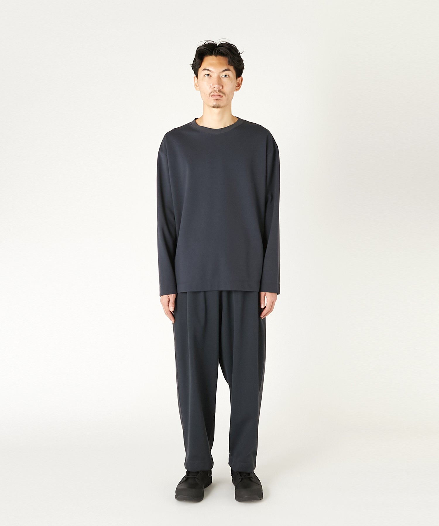 CREW NECK T-SHIRT