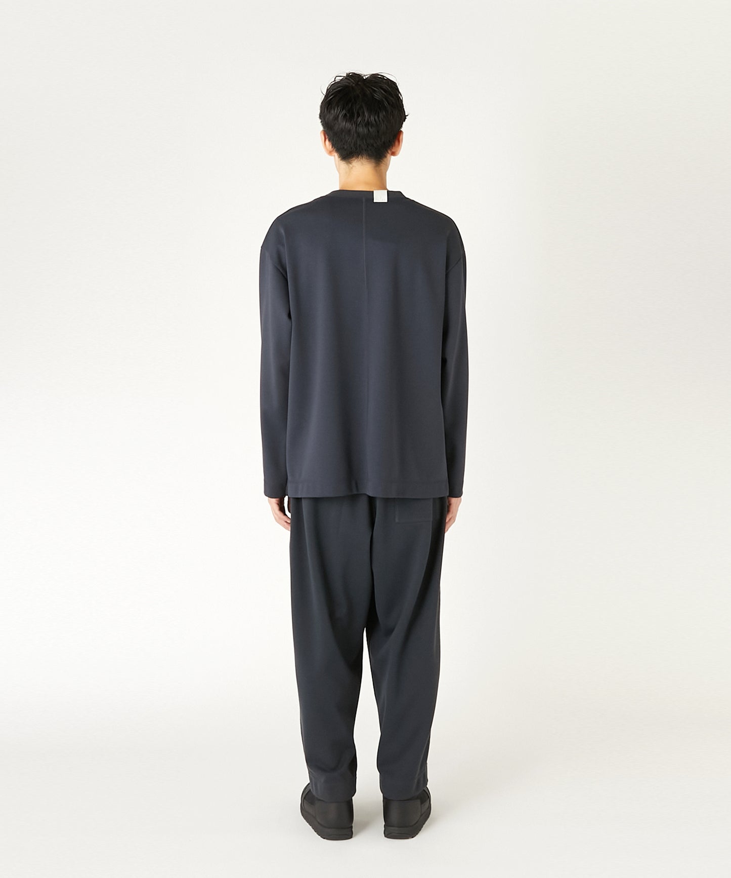 CREW NECK T-SHIRT