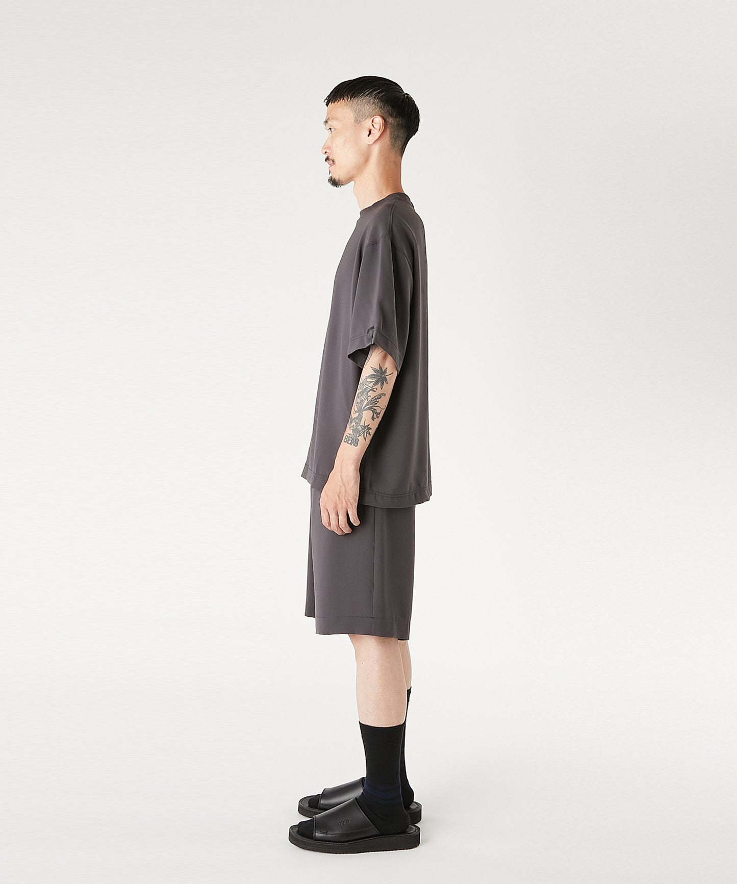 CREW NECK T-SHIRT