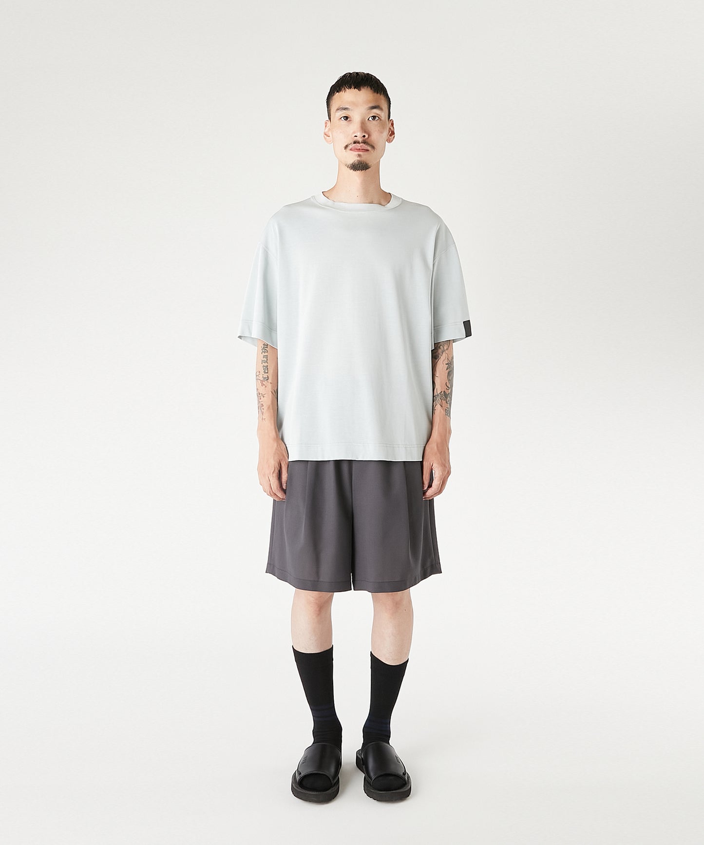 CREW NECK T-SHIRT