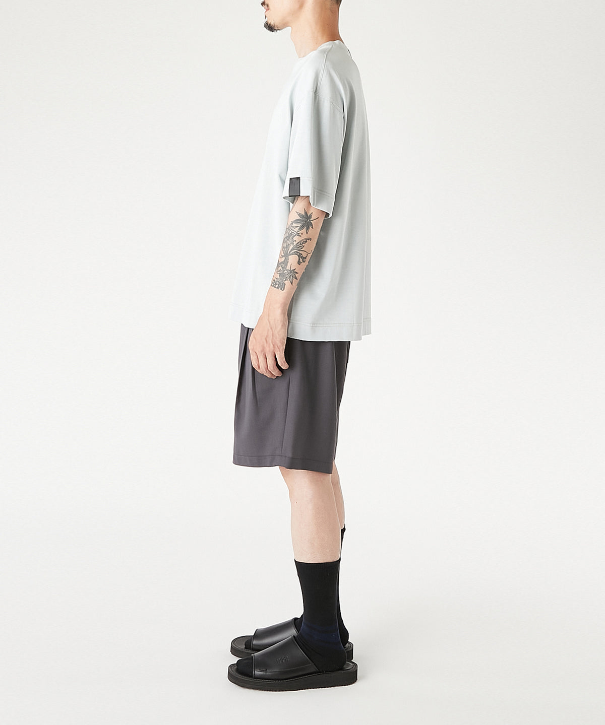 CREW NECK T-SHIRT