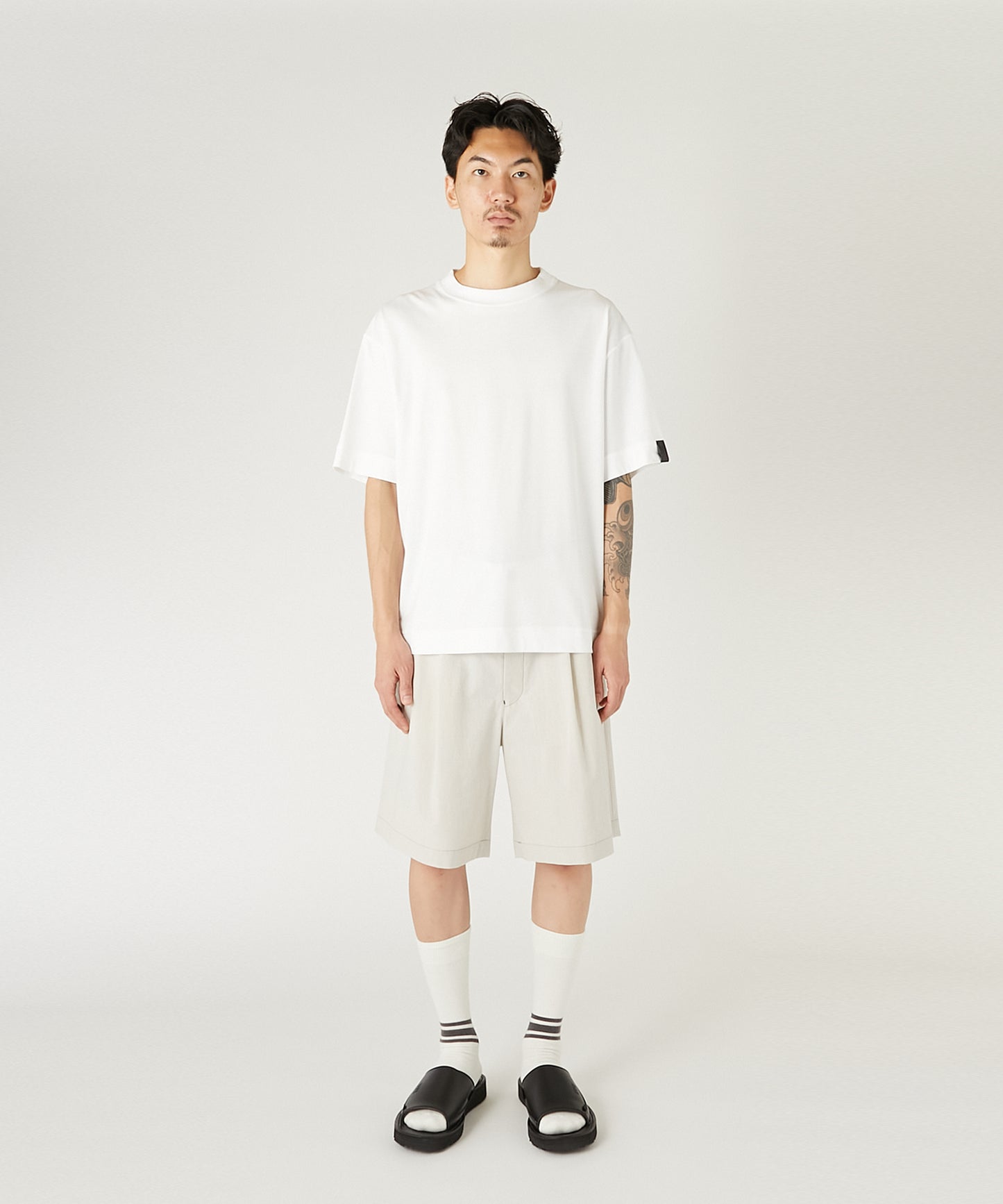 CREW NECK T-SHIRT