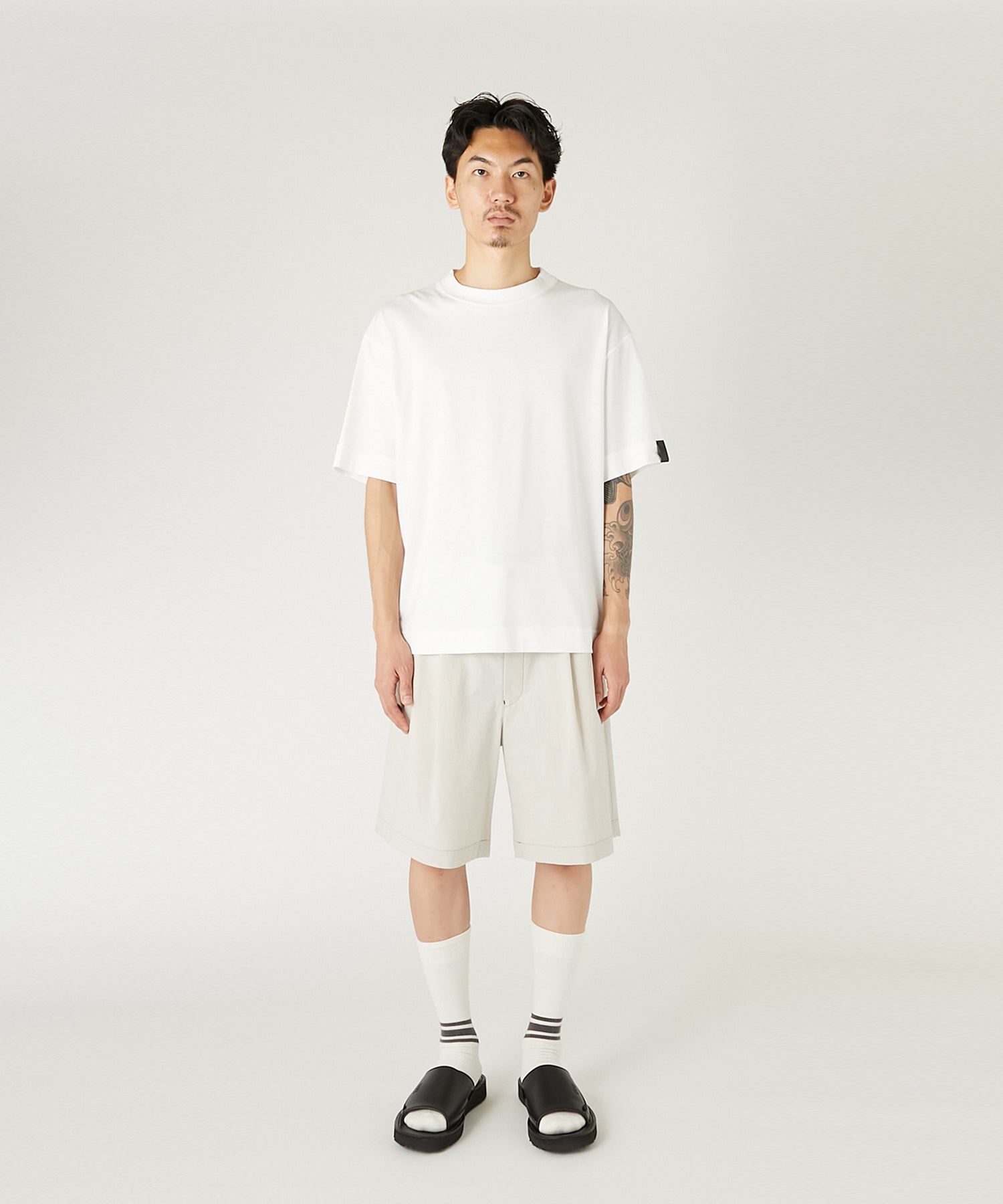 CREW NECK T-SHIRT