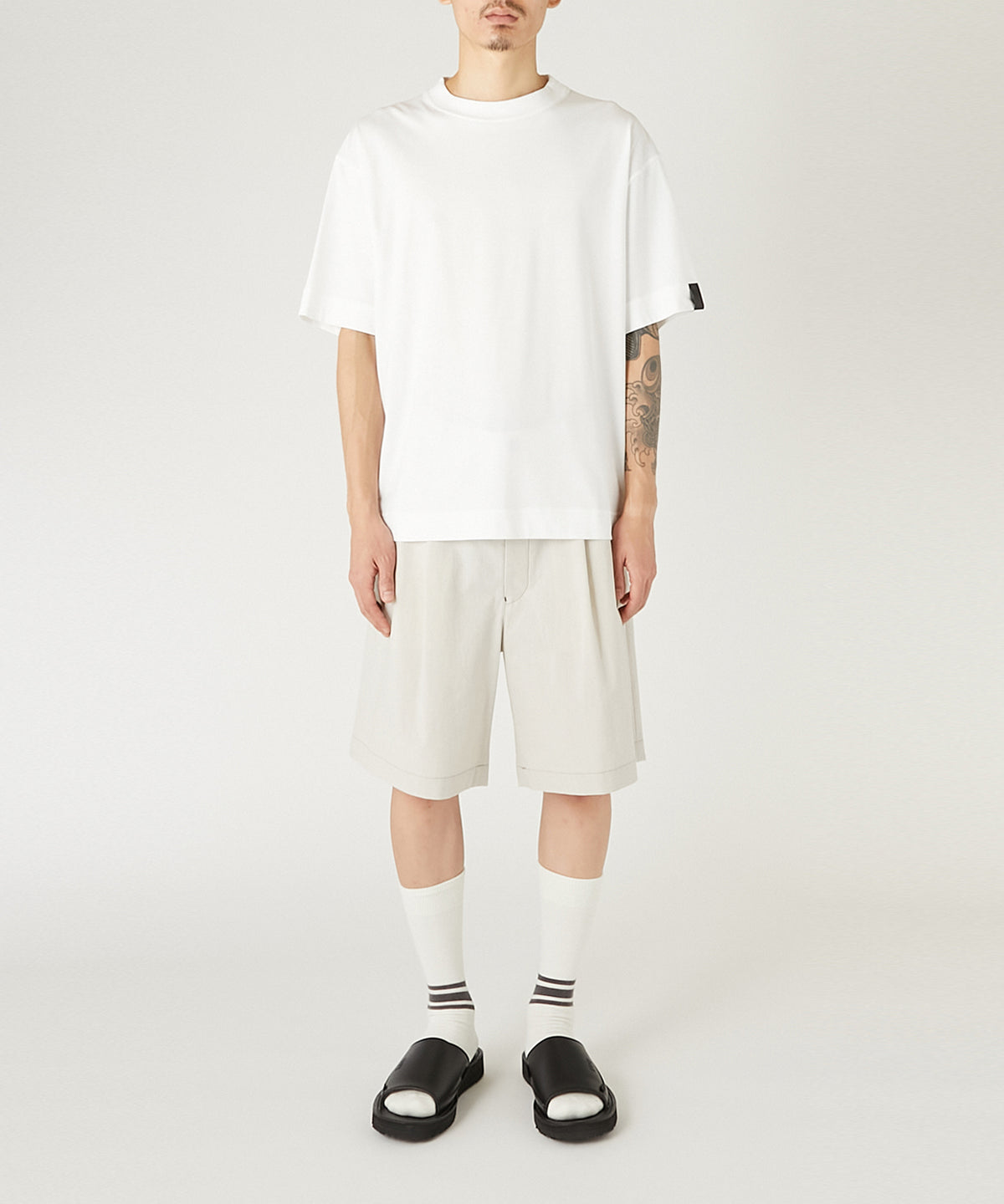 CREW NECK T-SHIRT