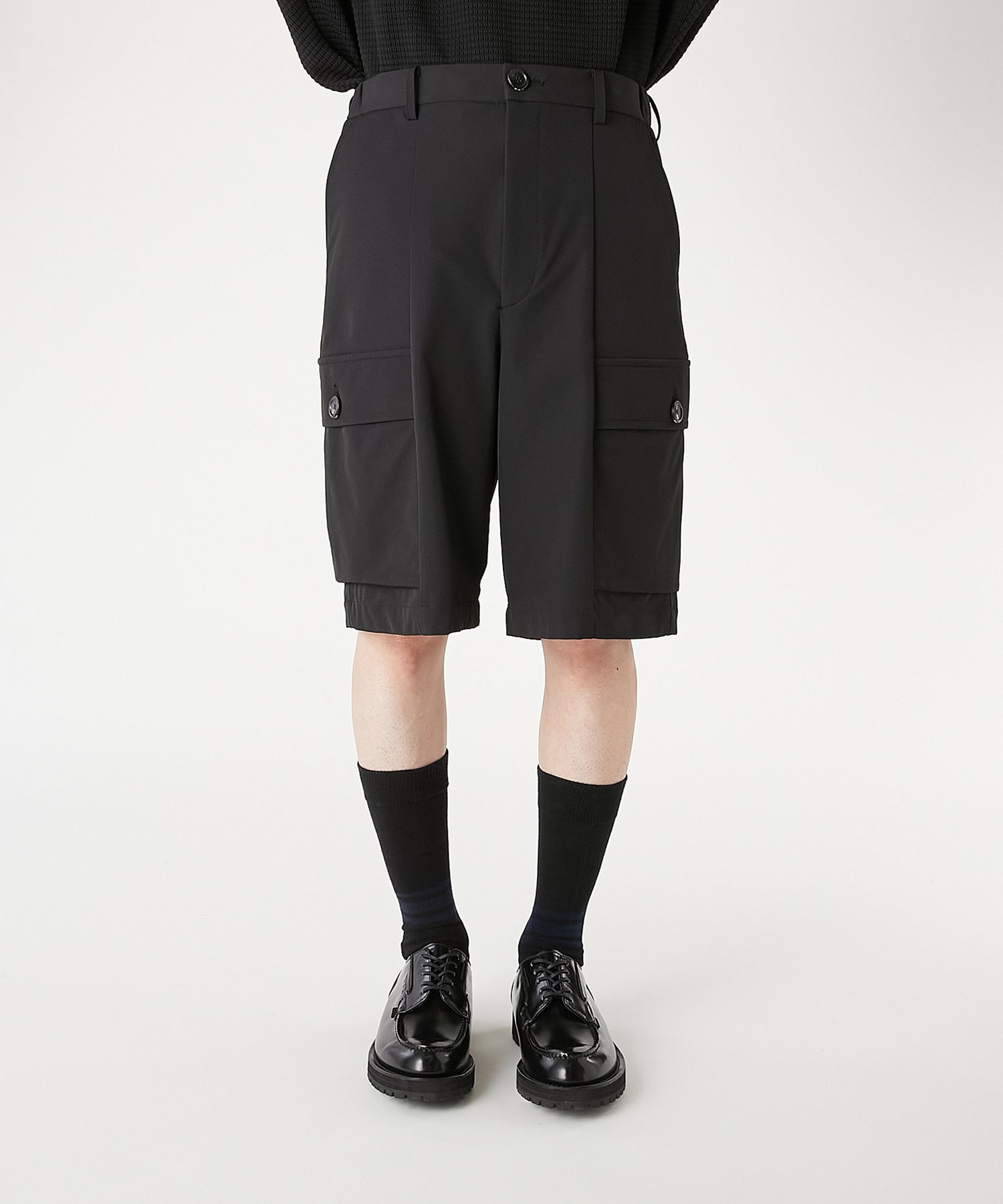 FLAP-POCKET HALF PANTS