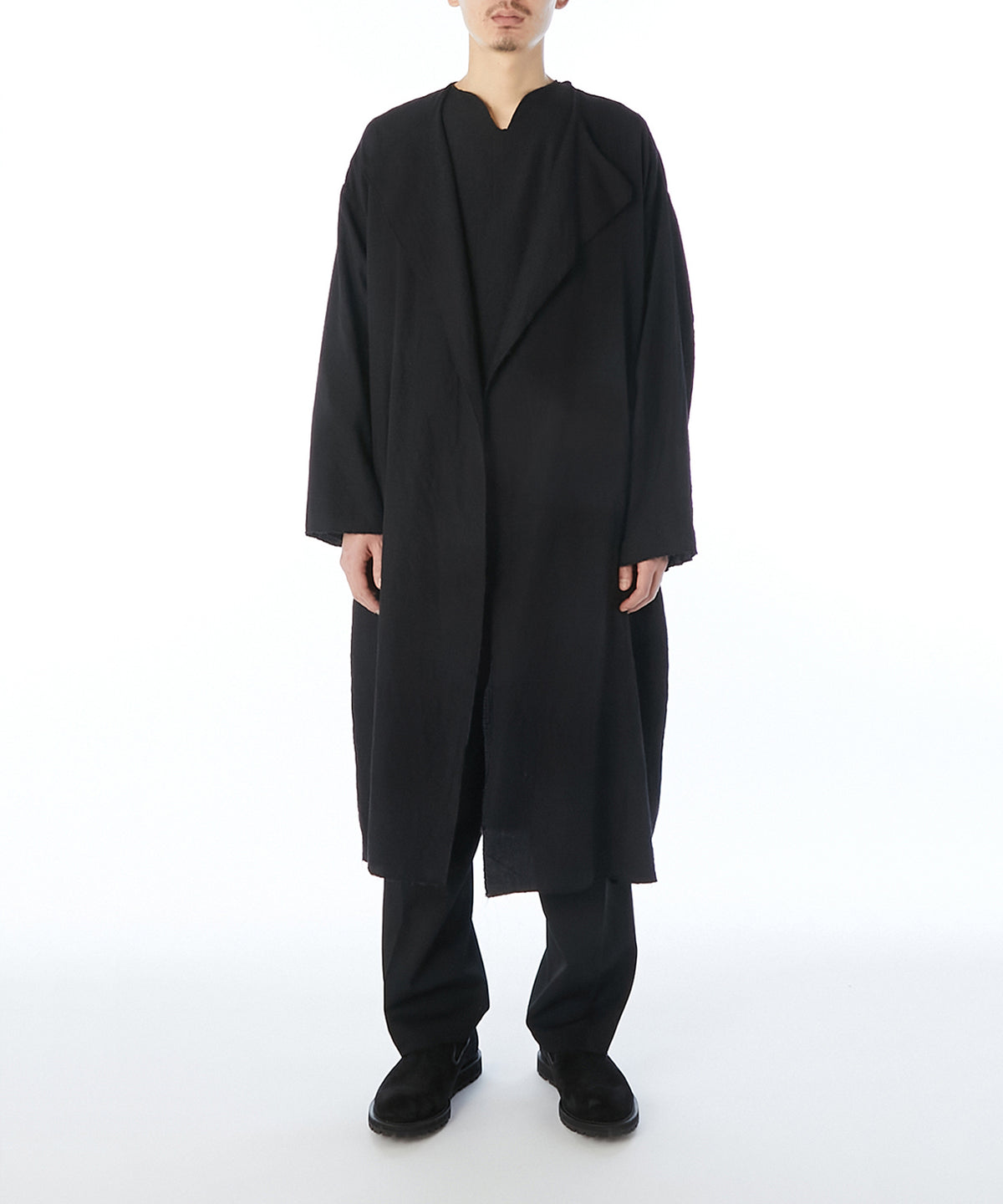 NO-COLLAR  COAT