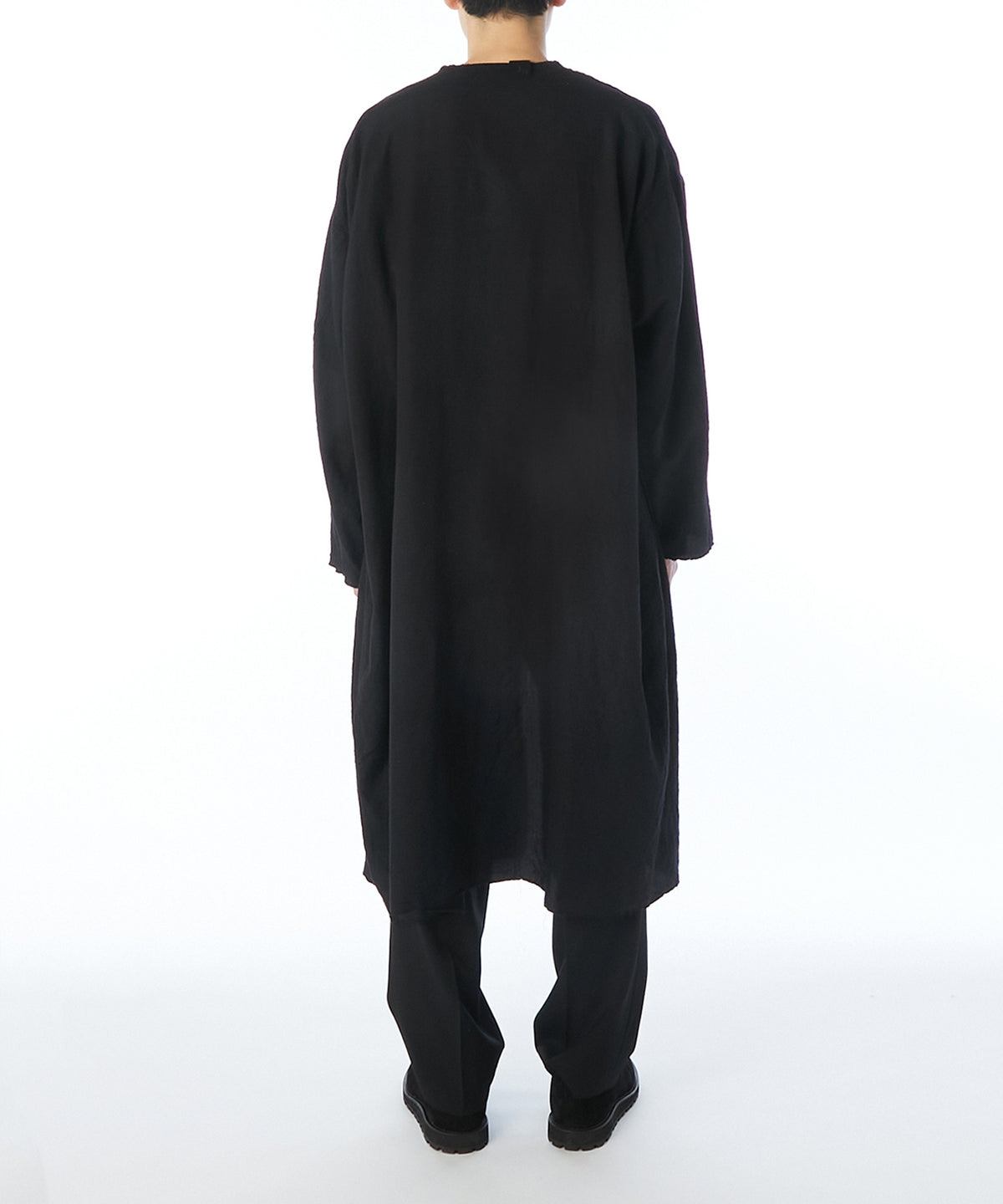 NO-COLLAR  COAT