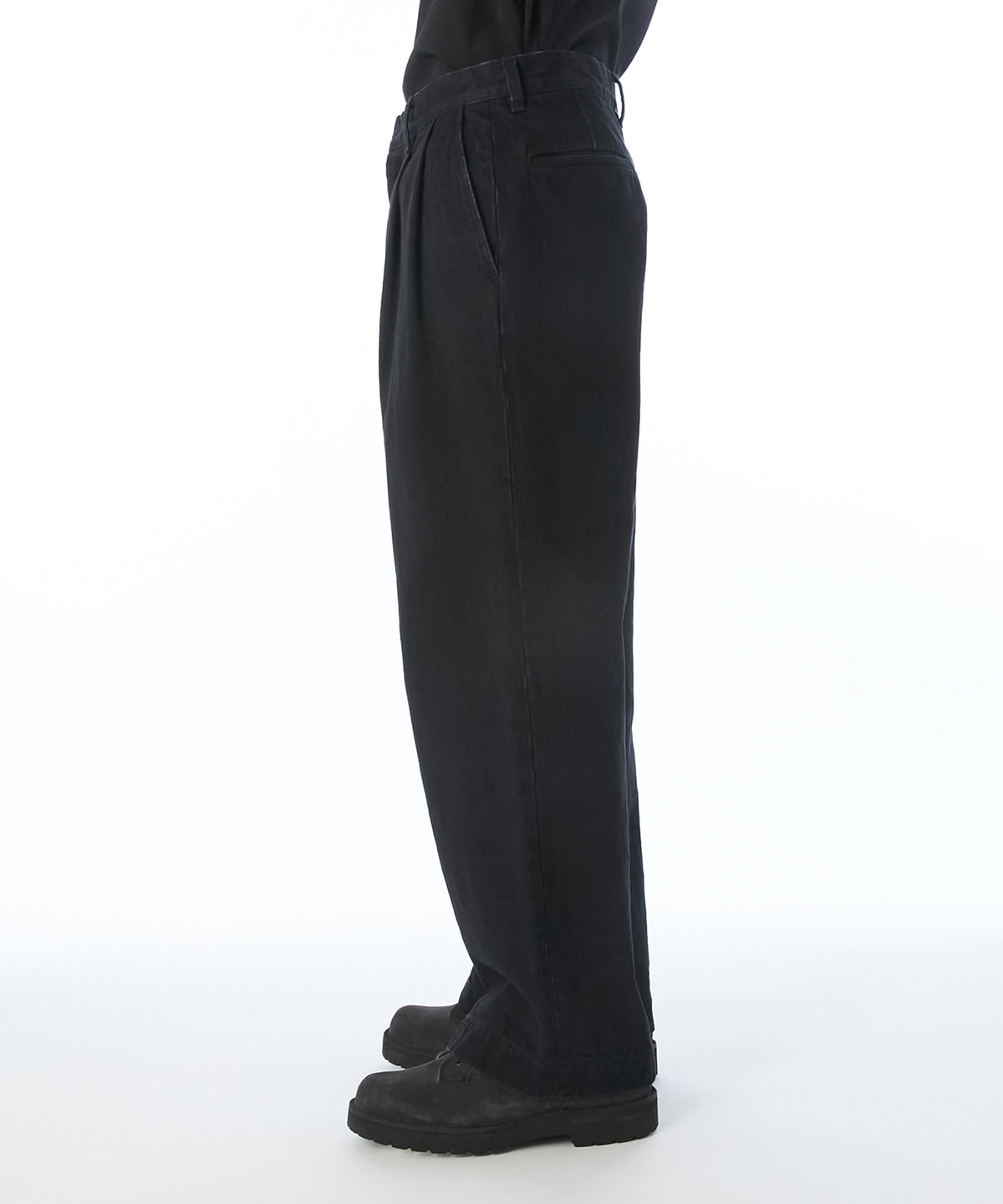 2TUCK DENIM TROUSERS