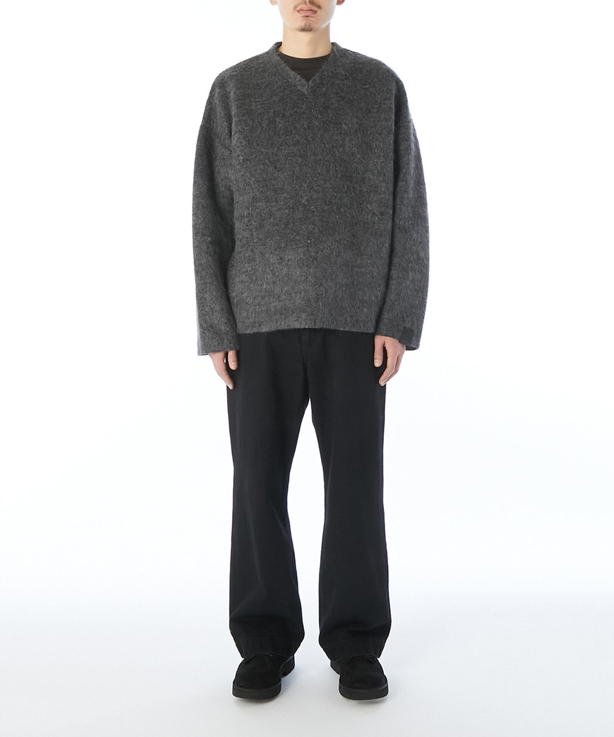 REVERSIBLE V-NECK KNIT PULLOVER