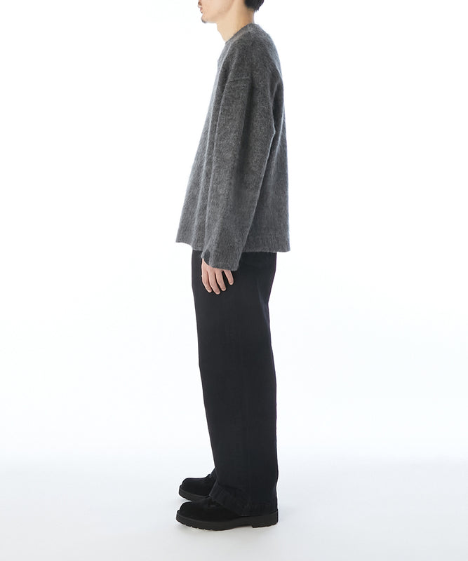 REVERSIBLE V-NECK KNIT PULLOVER