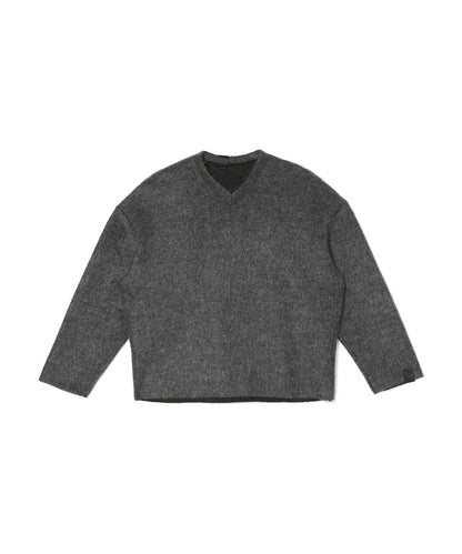REVERSIBLE V-NECK KNIT PULLOVER