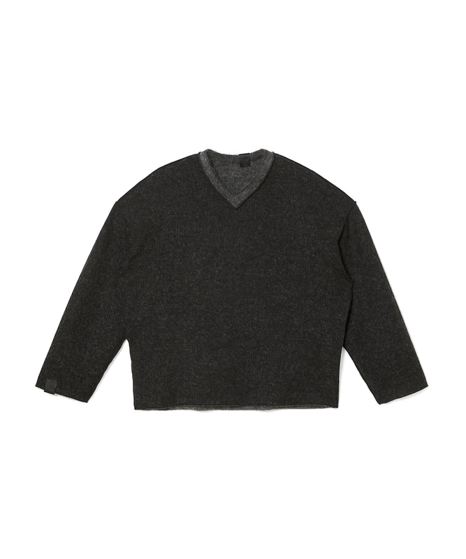 REVERSIBLE V-NECK KNIT PULLOVER