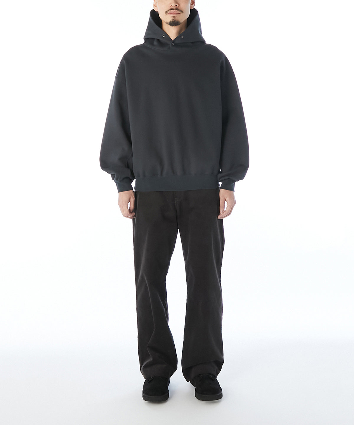 HOODED SWEATSHIRT