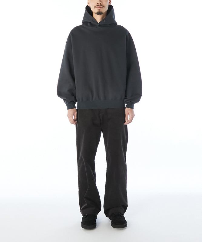 HOODED SWEATSHIRT