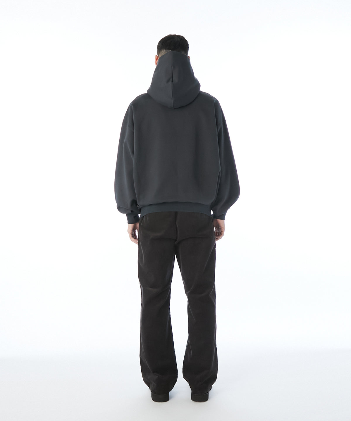 HOODED SWEATSHIRT
