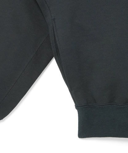 HOODED SWEATSHIRT