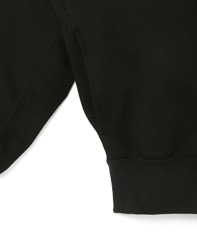 HOODED SWEATSHIRT