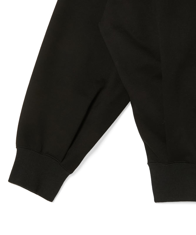 HOODED SWEATSHIRT