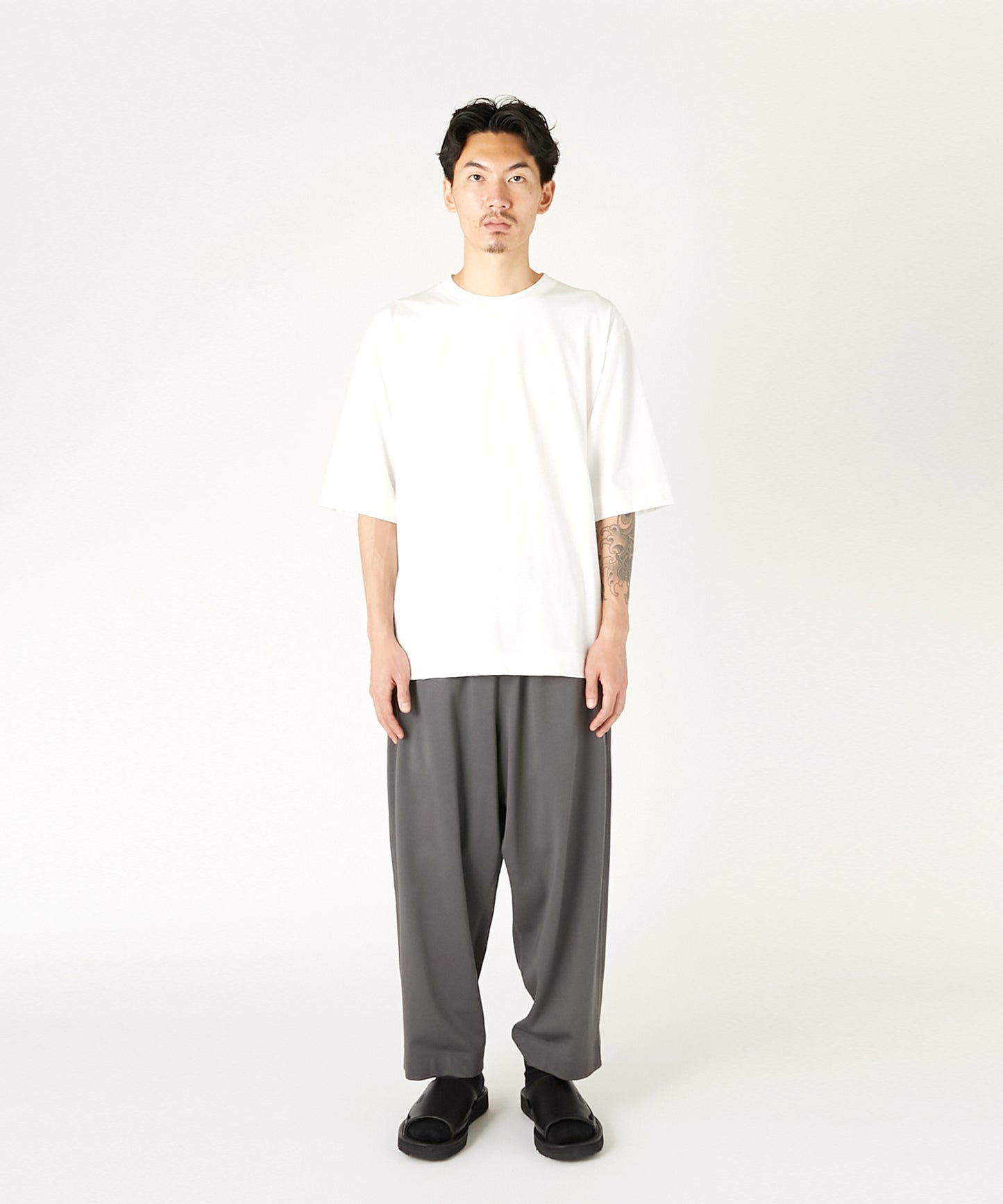 CREW NECK HALF SLEEVE