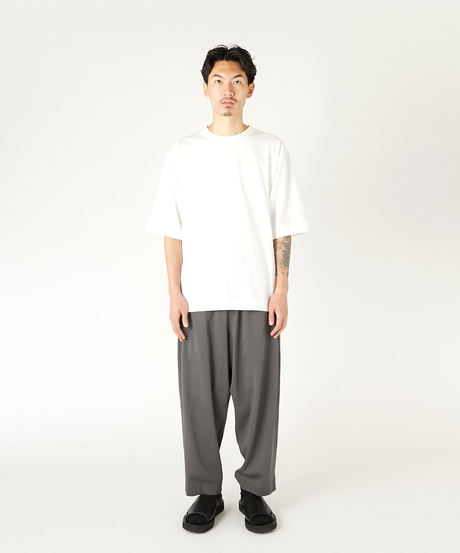 CREW NECK HALF SLEEVE