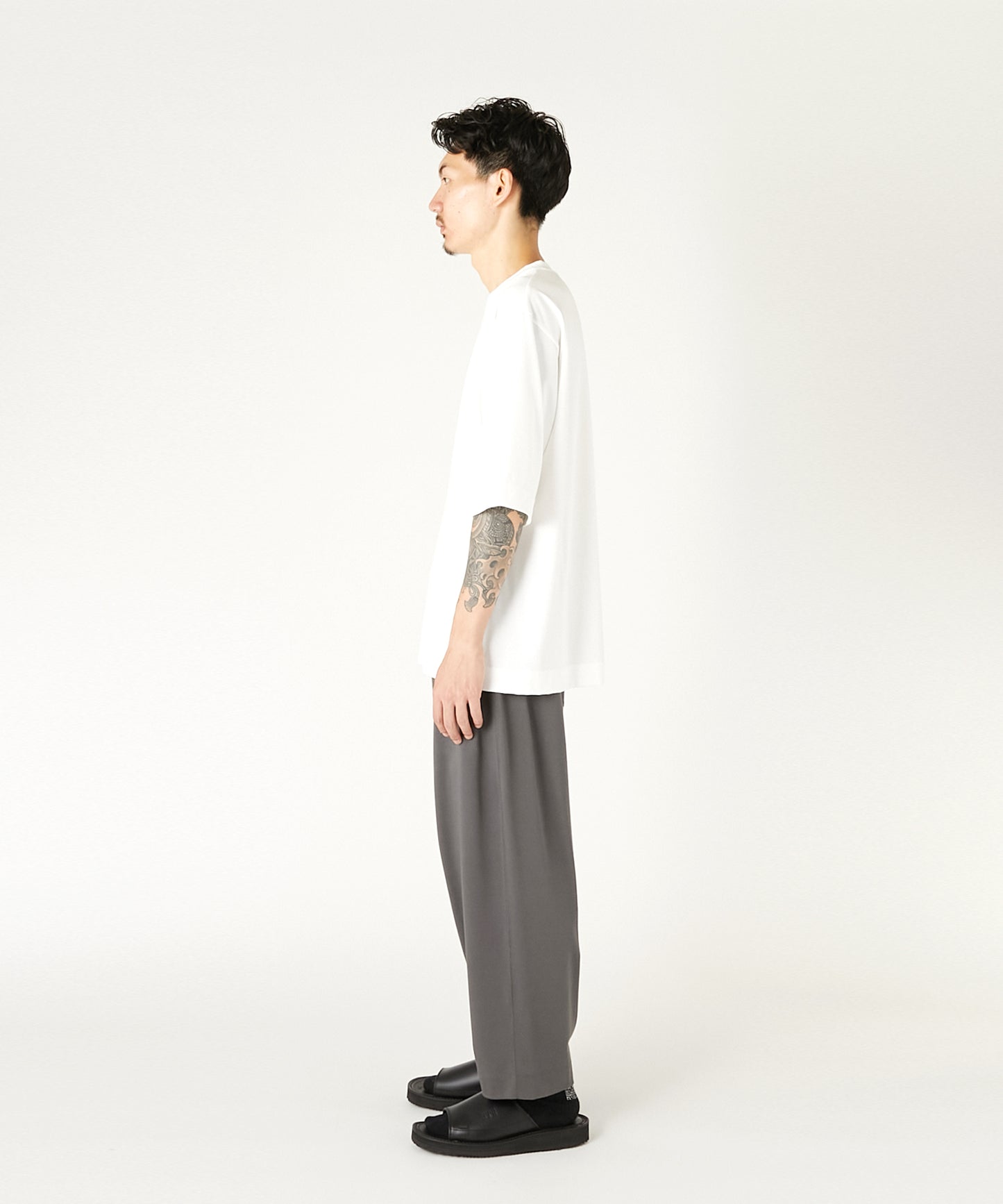 CREW NECK HALF SLEEVE