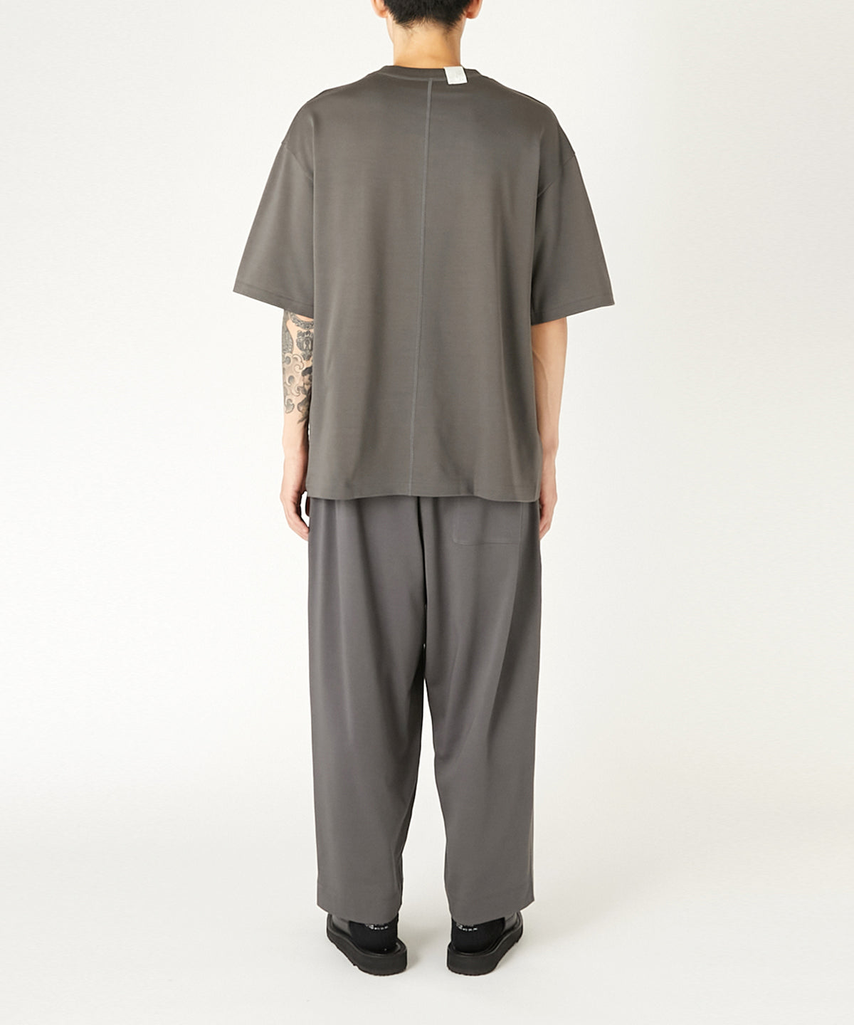 CREW NECK T-SHIRT