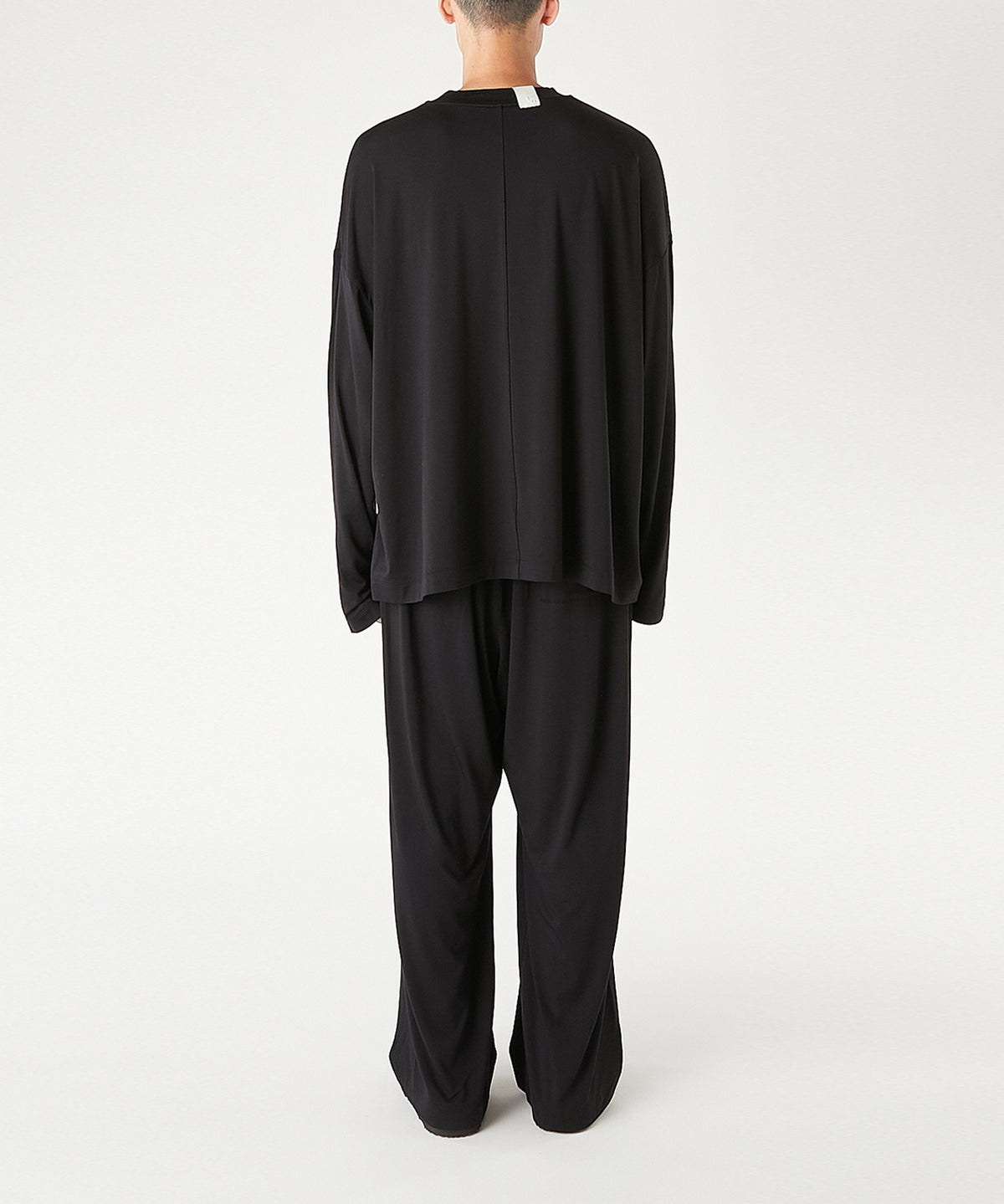 LONG SLEEVE T-SHIRT