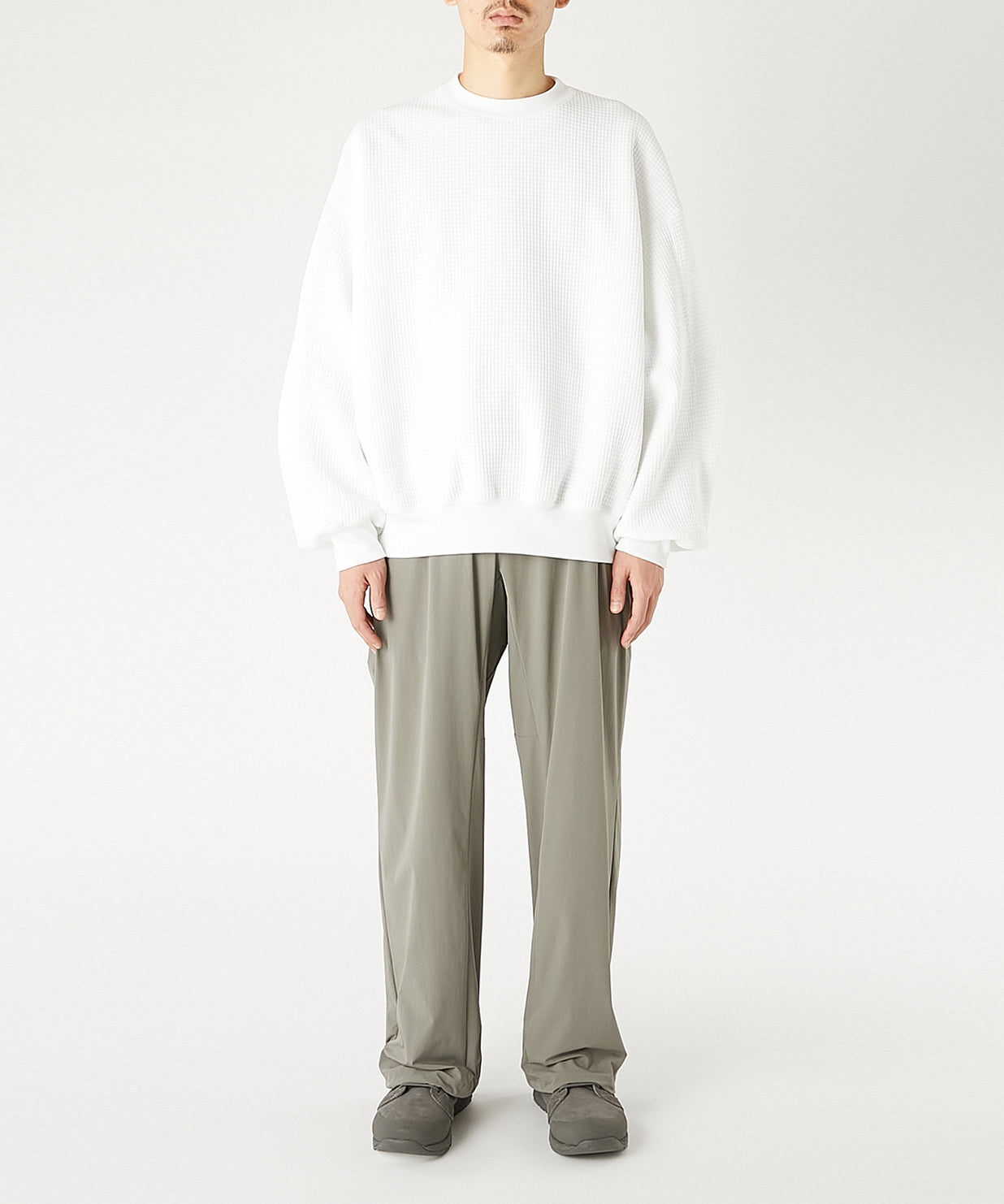 CREWNECK SWEATSHIRT
