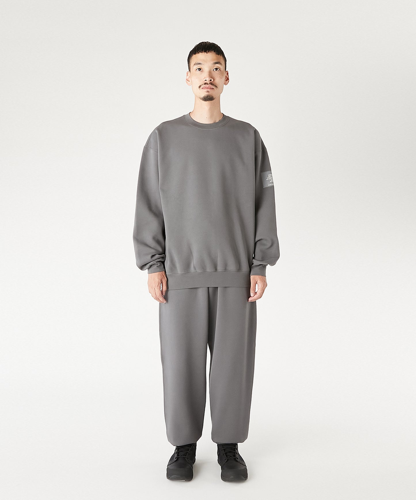CREWNECK SWEATSHIRT