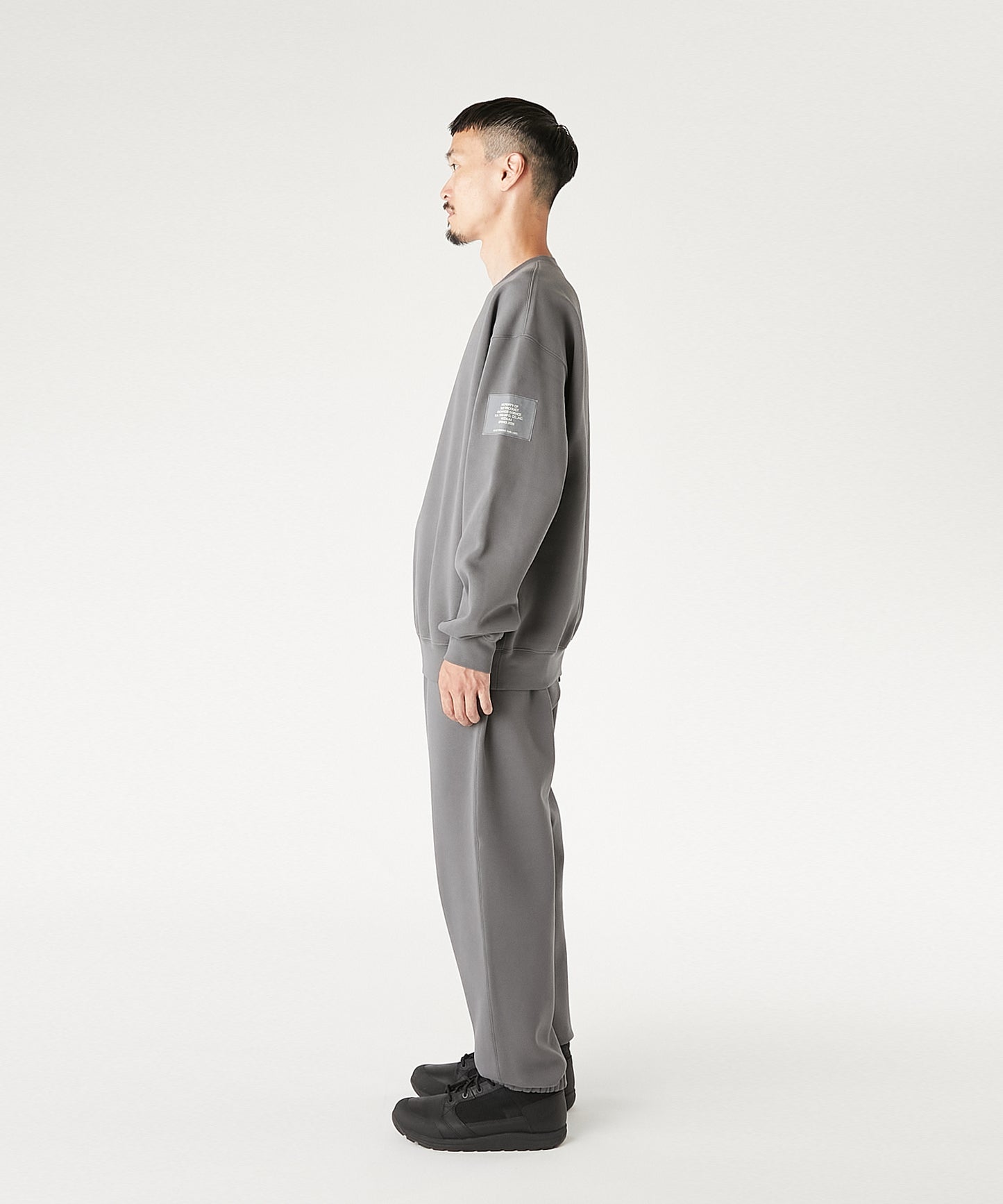 CREWNECK SWEATSHIRT