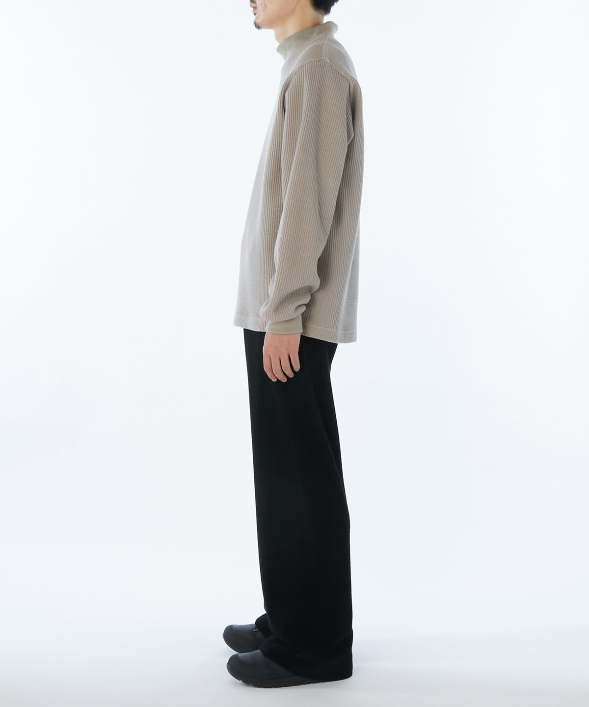 MOCK NECK LONG SLEEVE T-SHIRT