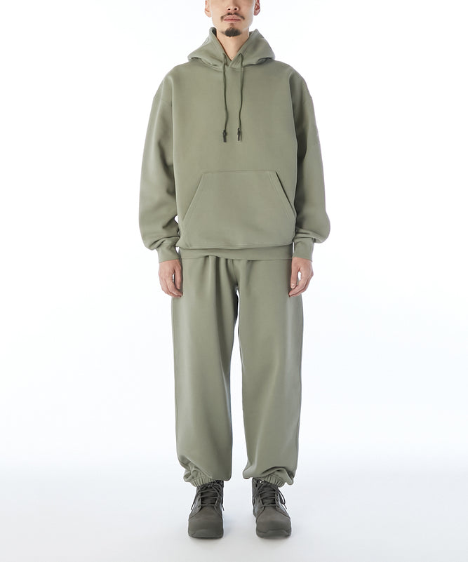 HOODED SWEATSHIRT