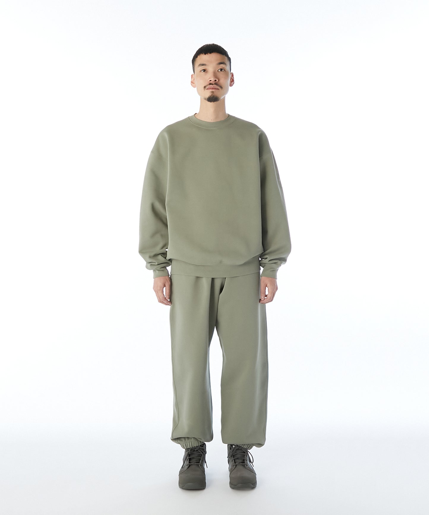 CREWNECK SWEATSHIRT