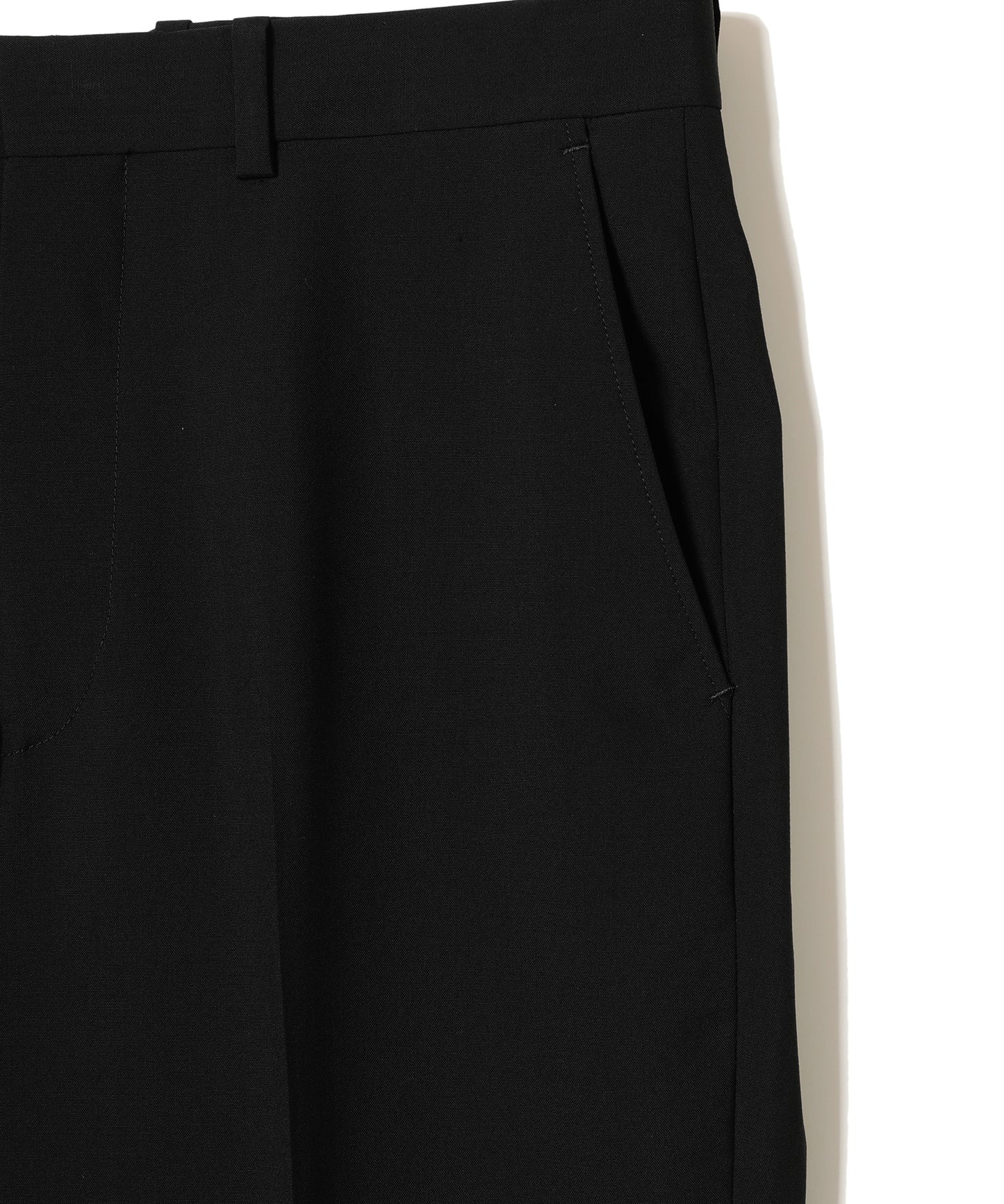 SLIM TAPERED SLACKS
