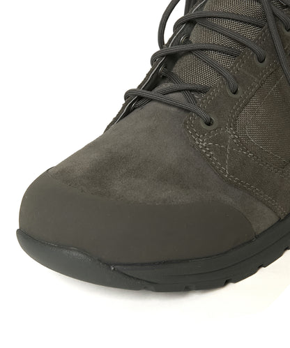 TRAINING SHOES